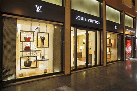 outlet louis vuitton palermo|louis vuitton palermo store.